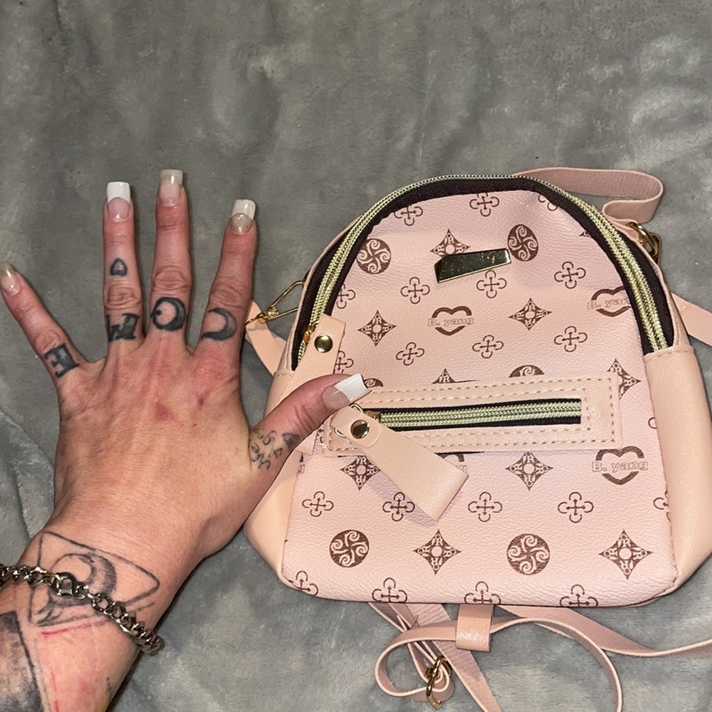 Small backpack - Picture 2 of 2